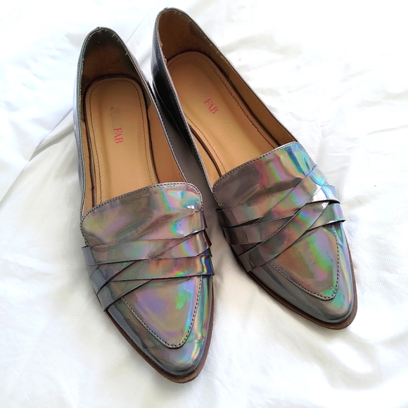 JustFab Shoes - RARE JustFab Holographic Shoes sz 11